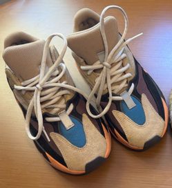 Yeezy 700