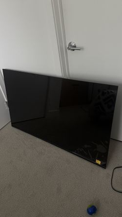 Insignia Fire TV 55” Includes Remote (for Parts)