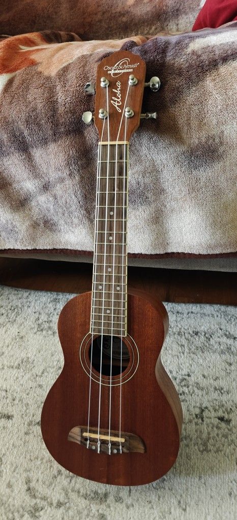 Ukulele, Oscar Schmidt OU12 Soprano Mahogany