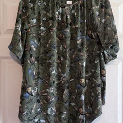 Lane Bryant Women’s Bubble Sleeve Top Green Floral Notch Neck Size 18/20 NWT