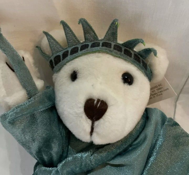 NY TEDDY BEAR J. Fan 1997, White Plush, New York, Statue of Liberty, Twin Towers