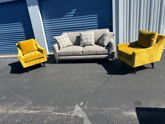 Couch and chairs cash only