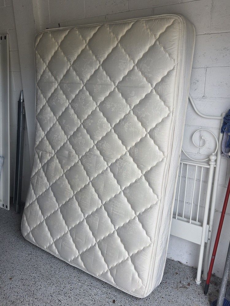 Full Size Mattress