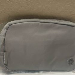 Lululemon belt bag grey