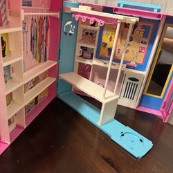 barbie closet As is