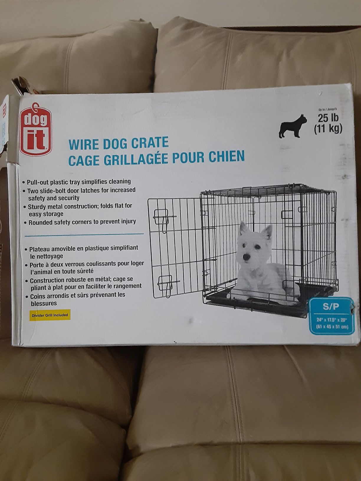 Brand new small dog crate,in box! By dogit