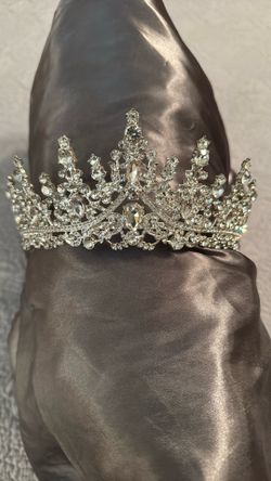 Silver Tiara In Sliver
