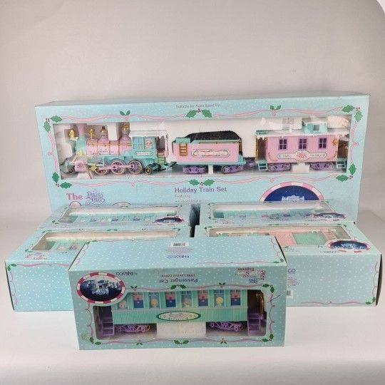 Precious Moments Sugar Town Express Holiday Train Set 152595 + Cars Vintage