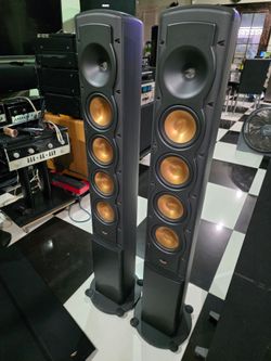 Klipsch Stand Speakers ( pair) Good condition perfect working amazing sound will test before you buy.