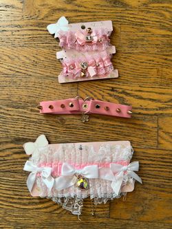 2 Chokers And 2 Bracelet Set