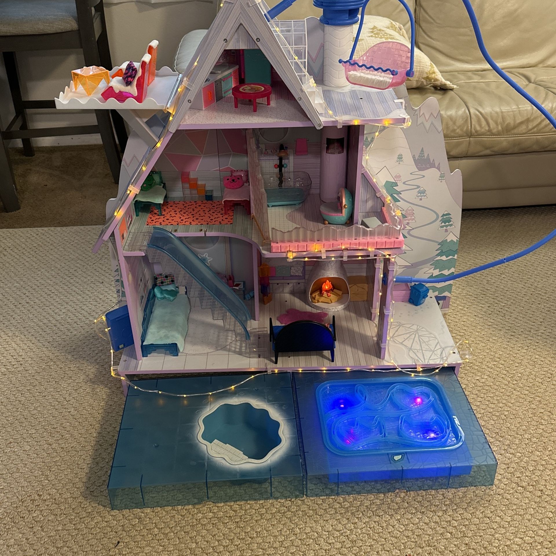 LOL Surprise Winter Disco Chalet W/ Accessories