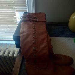 Women's Size 7.5 Brown Nee High Leather Boots 
