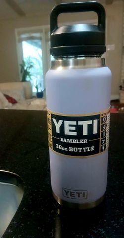 New 36 oz  Yeti chug bottle