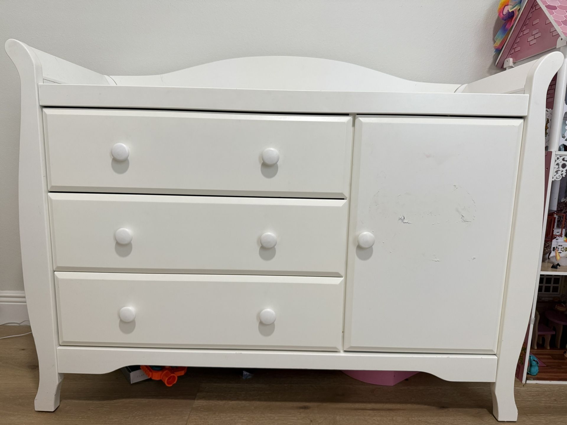 Girl Dresser / Changing Table