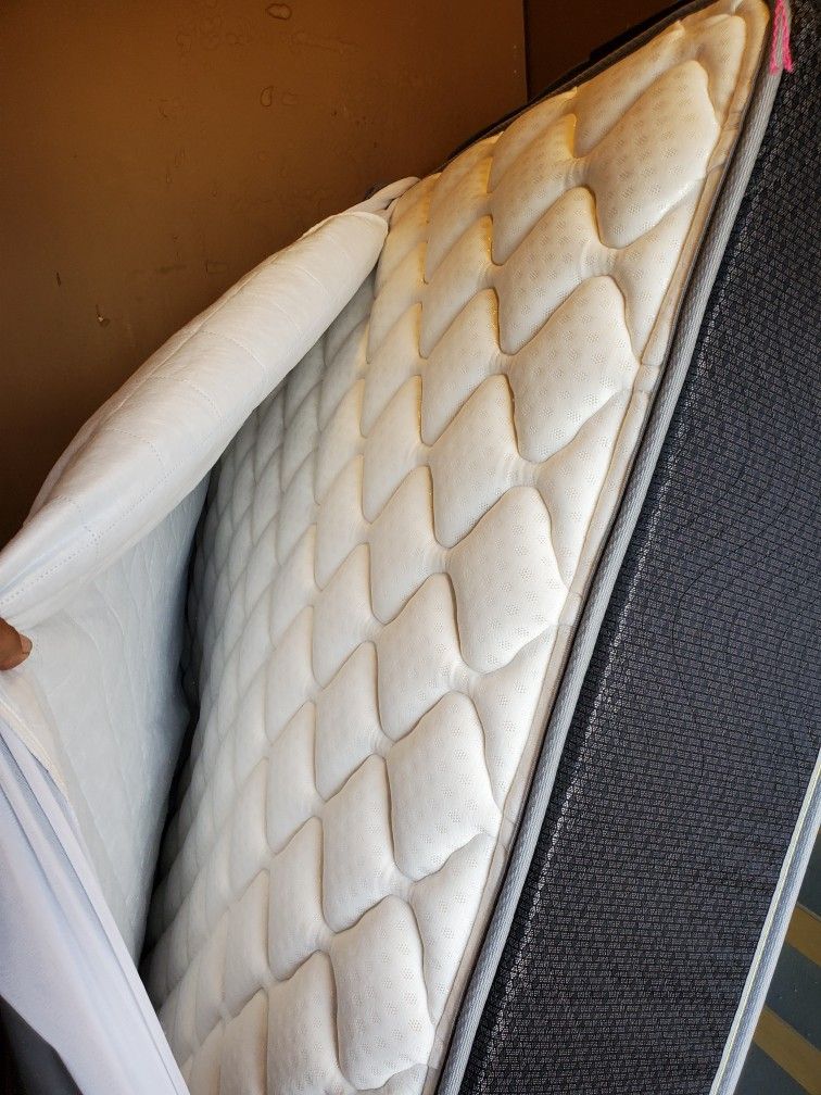 2 Very Clean Mattresses Full And Queen And The Base For The Full for