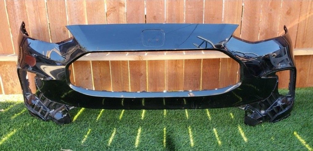 2023 - 2024 HONDA HRV HR-V FRONT
BUMPER COVER GENUINE USED OEM. NC53