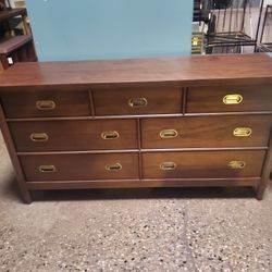 Mid Century Modern Style 7 Drawer Dtesser (New)