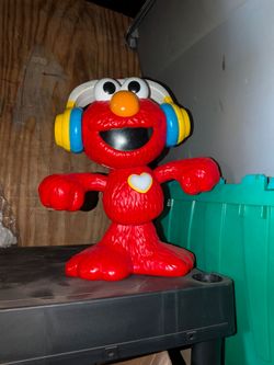 ELMO LETS DANCE SINGING FIGURE