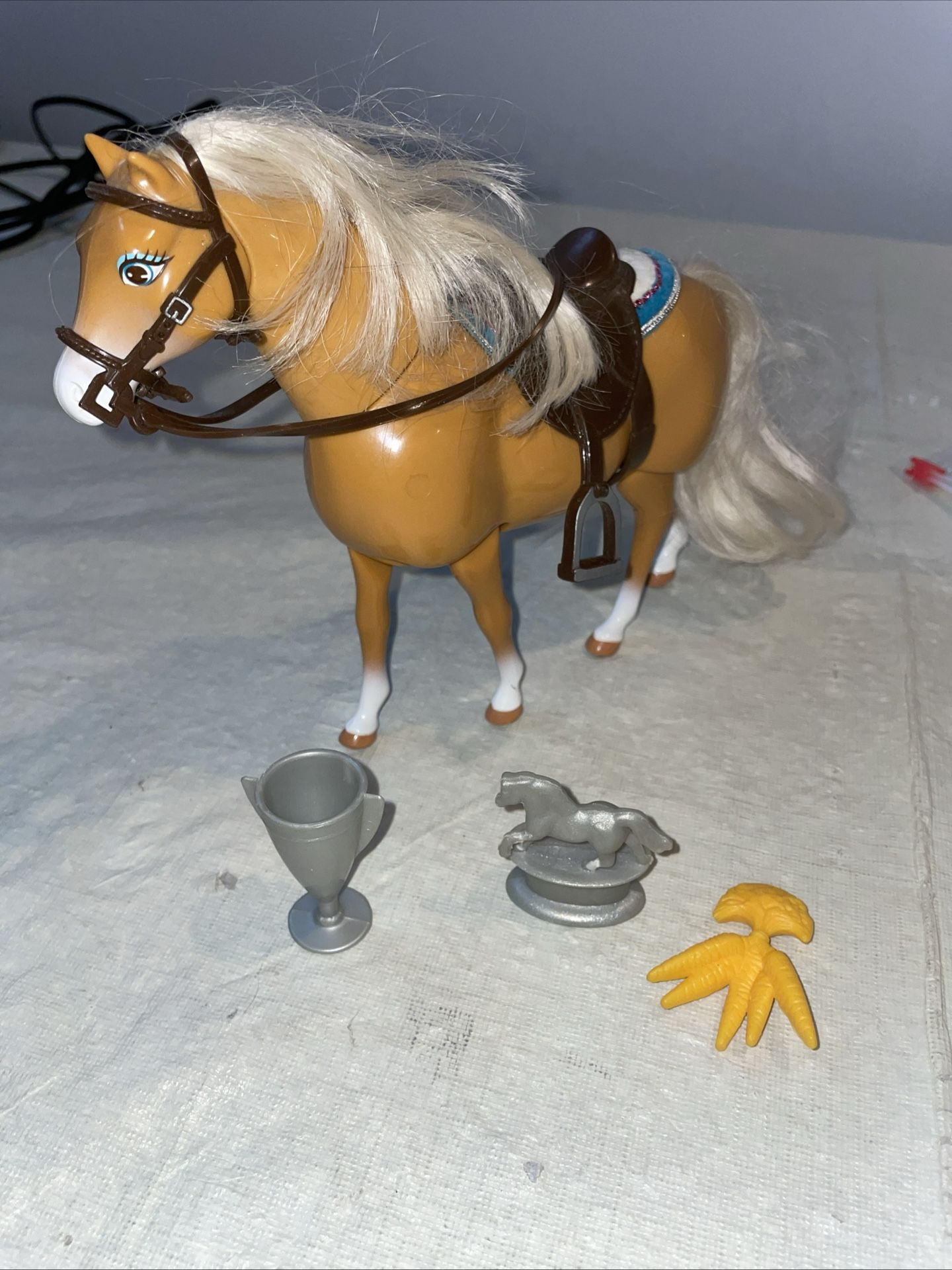 VTG 1997 Kelly Pony Barbie Riding Club Walking Horse Saddle w random accessory’s