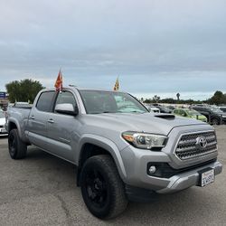 2016 Toyota Tacoma 