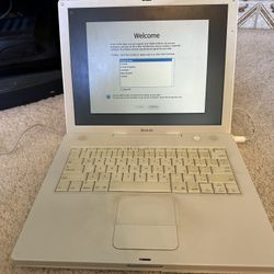 Apple iBook G4 Laptop w/ Charger