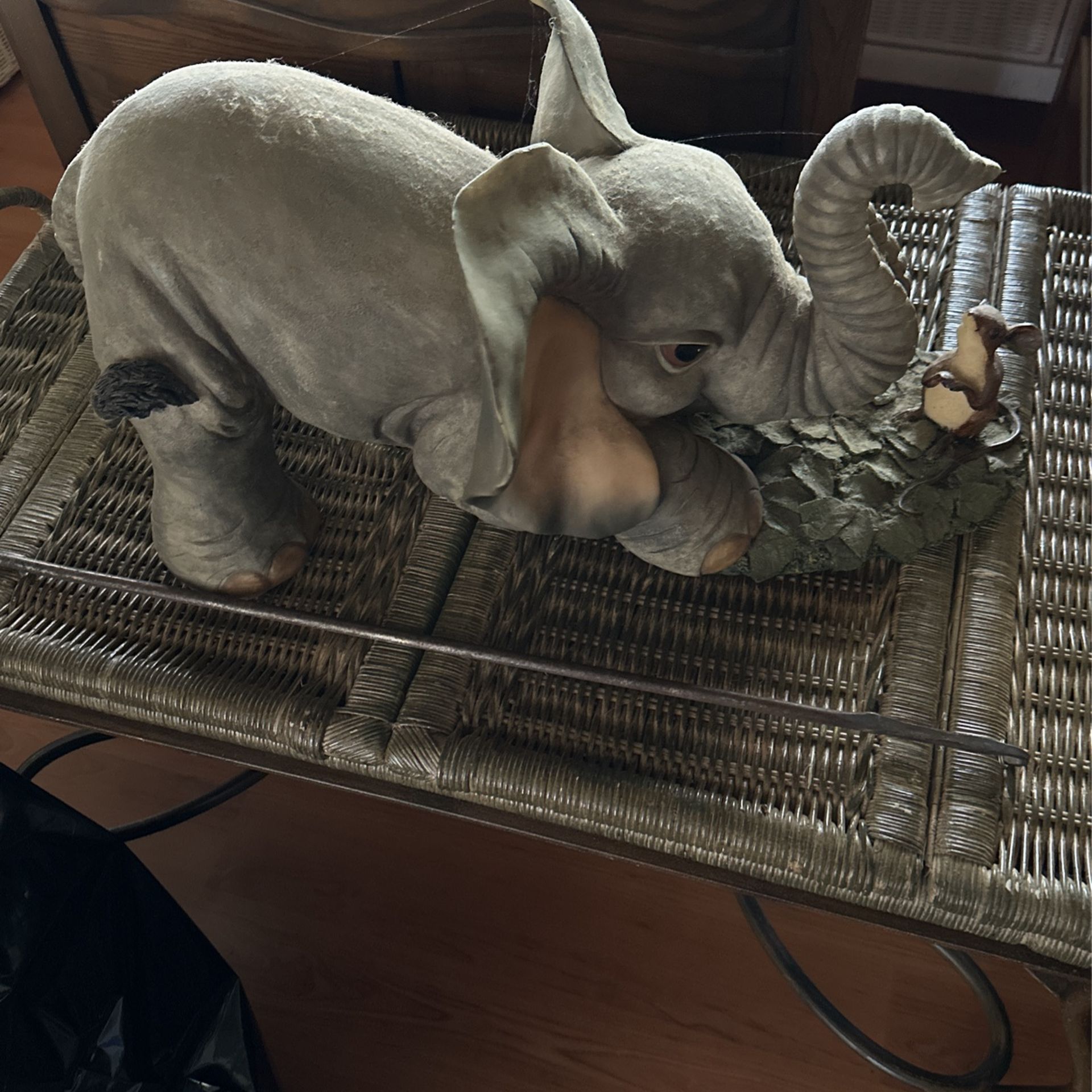 Elephant And Mouse Statue