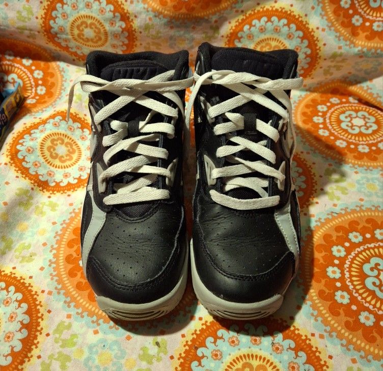 YOUTH SNEAKERS sz.6Y