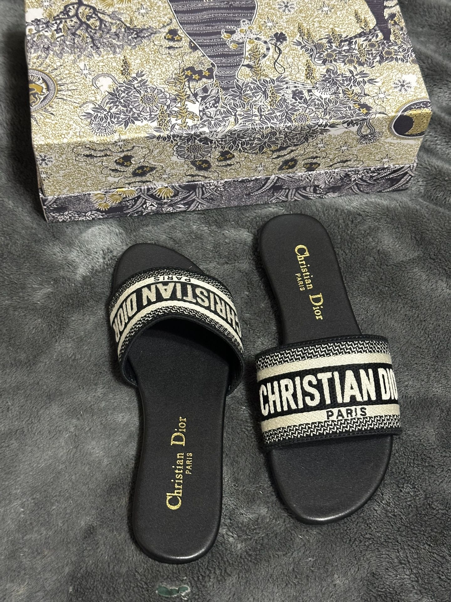 Women’s Sandals