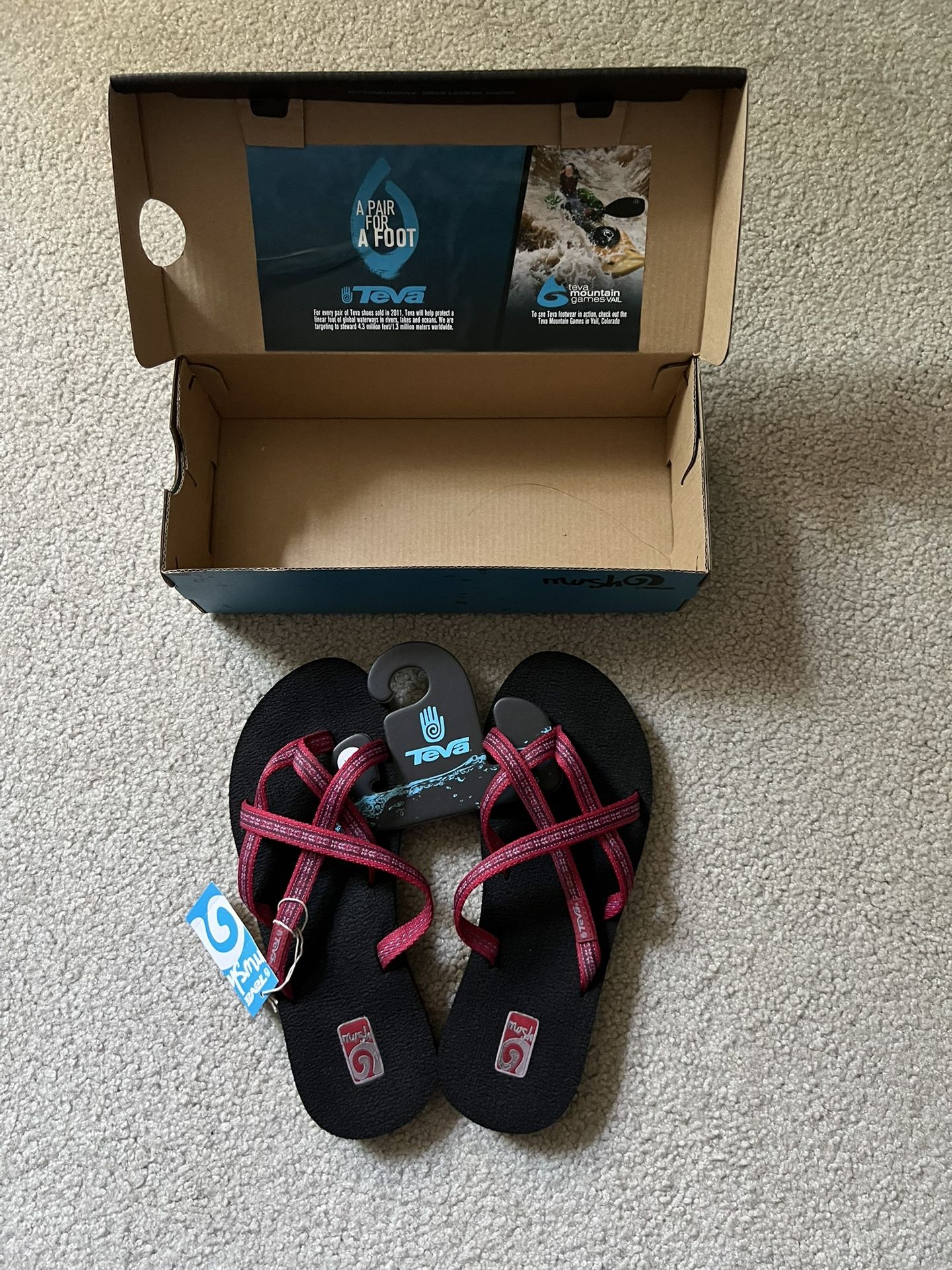 NEW Teva Flip Flop