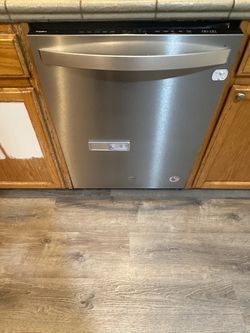 Whirlpool Dishwasher