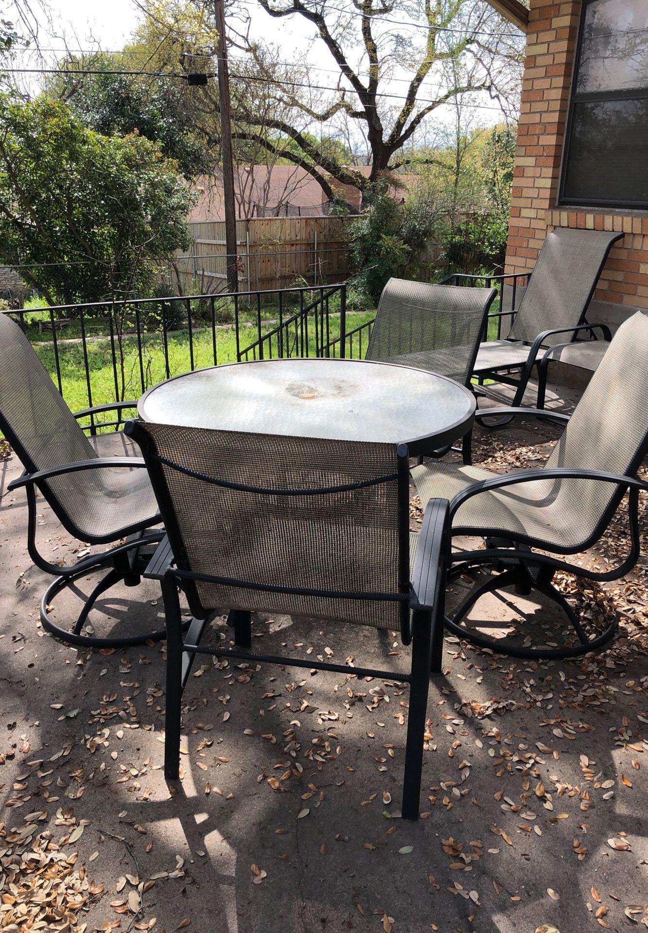 Beautiful Set of Patio Furniture - ALL 8 Pieces