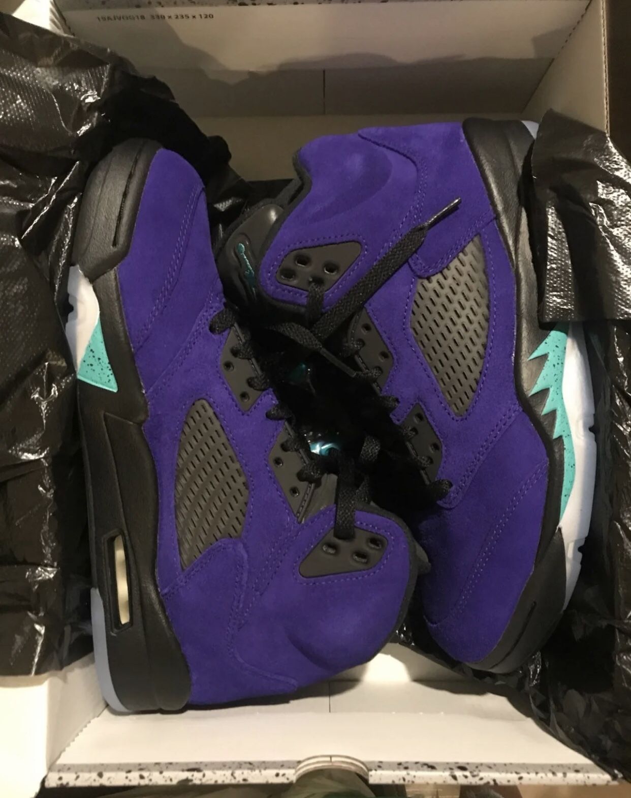 Air Jordan Retro 5 Grape Ape