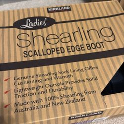 Shearling Navy Low Top Boots