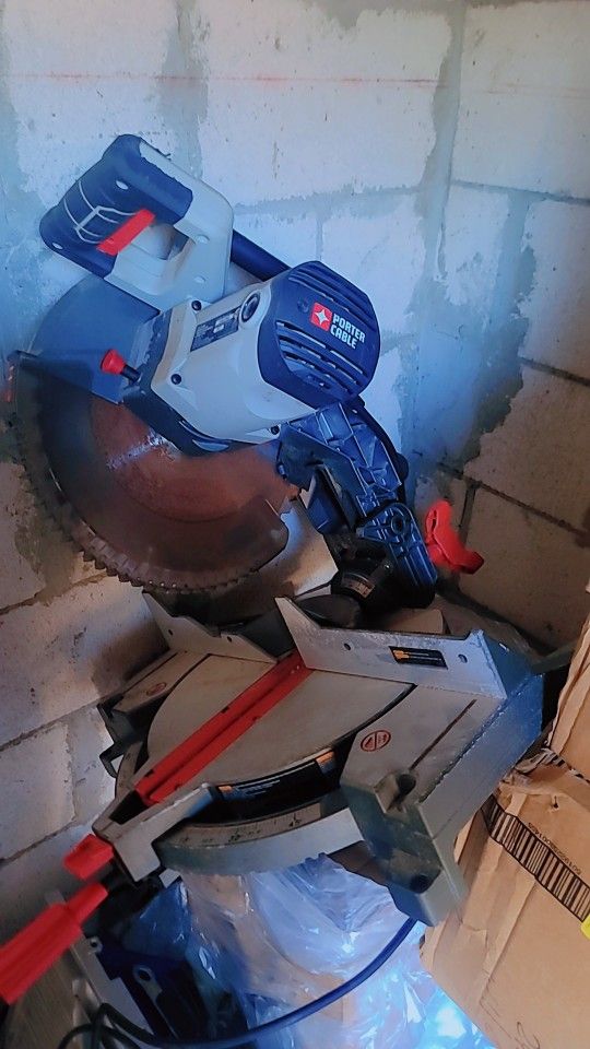 Tile Cutting Table And Saw