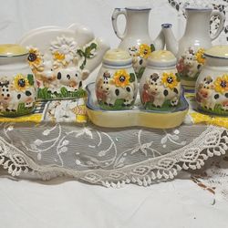 Vintage Ceramic Salt - Pepper Set