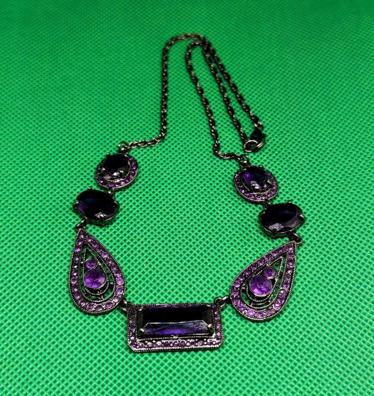 VTG Gothic/Romantic Purple & Silver Necklace Choker