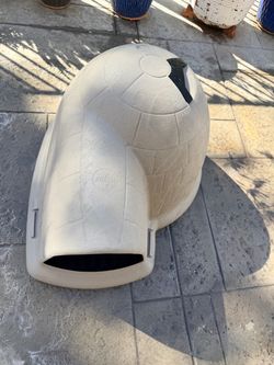 Petmate doghouse