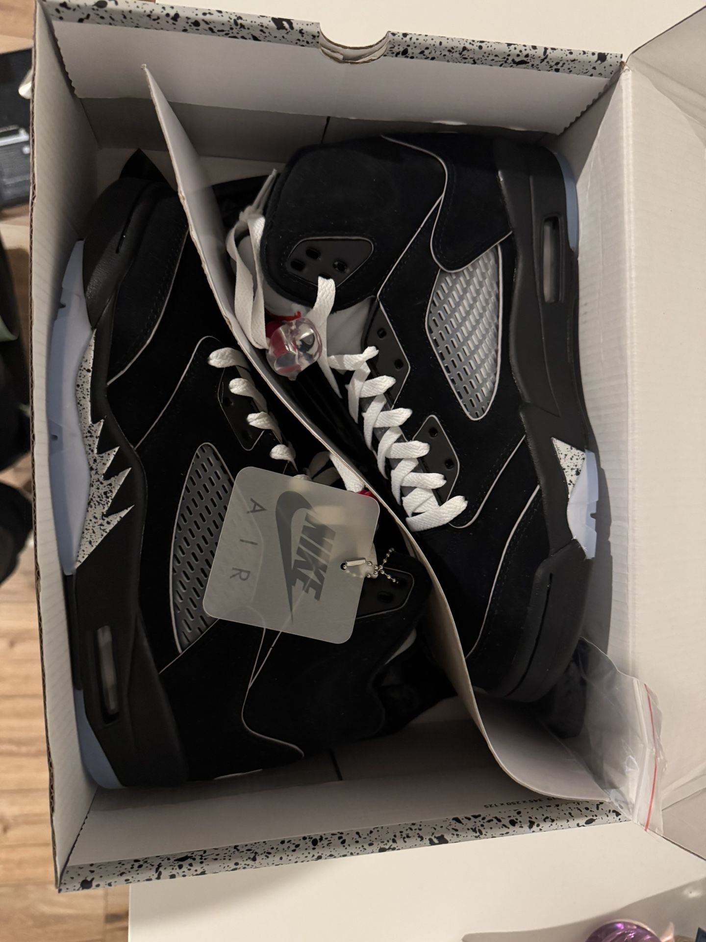 Jordan Retro 5 Black Metallic Reimagined 