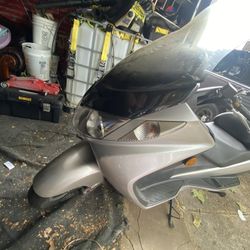 2004 suzuki burgman