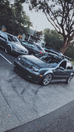 MK4 Volkswagen Jetta OEM Roof Rack for Sale in Orlando FL