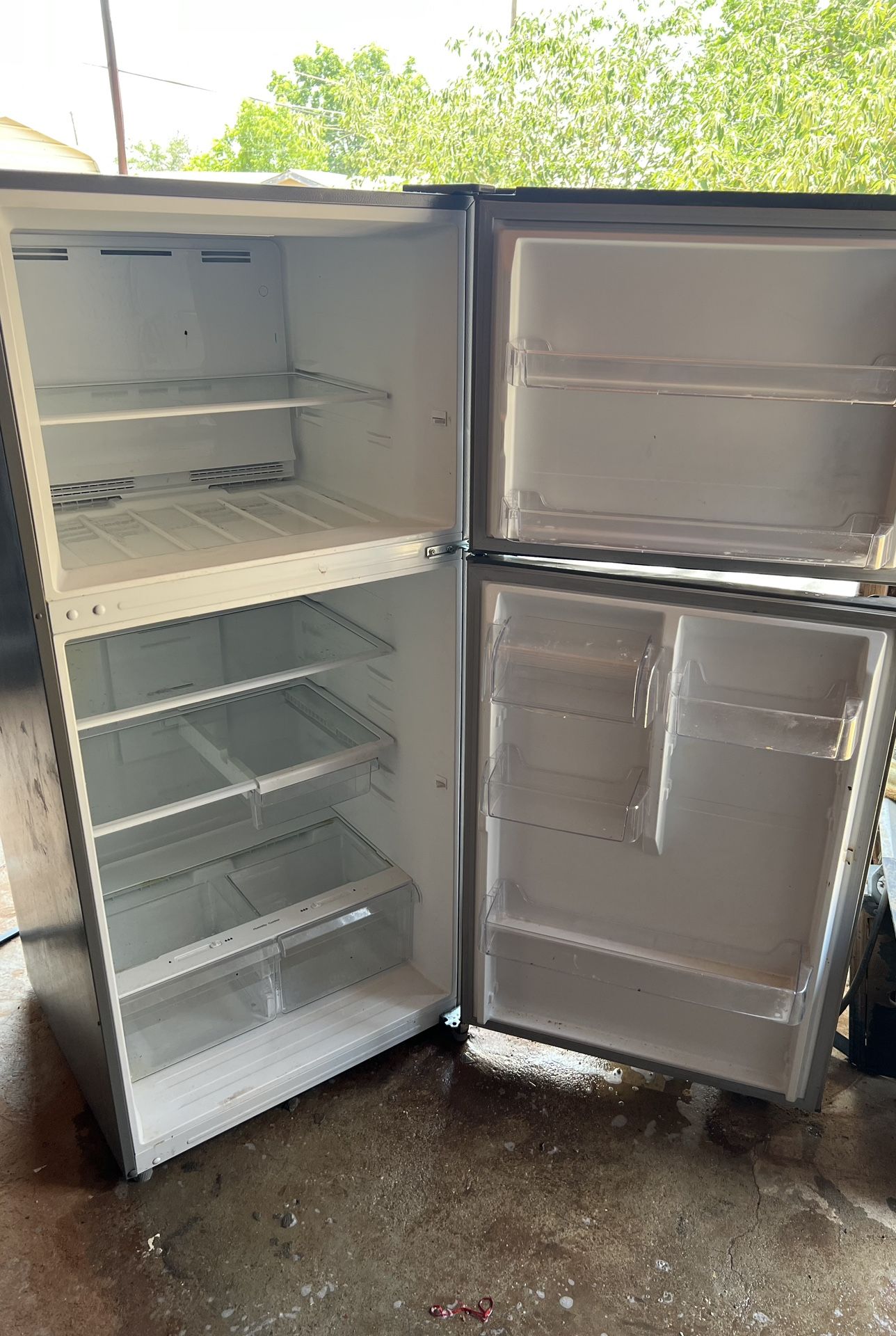 Insignia Refrigerator 500$ OBO