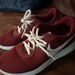 RED NIKES 