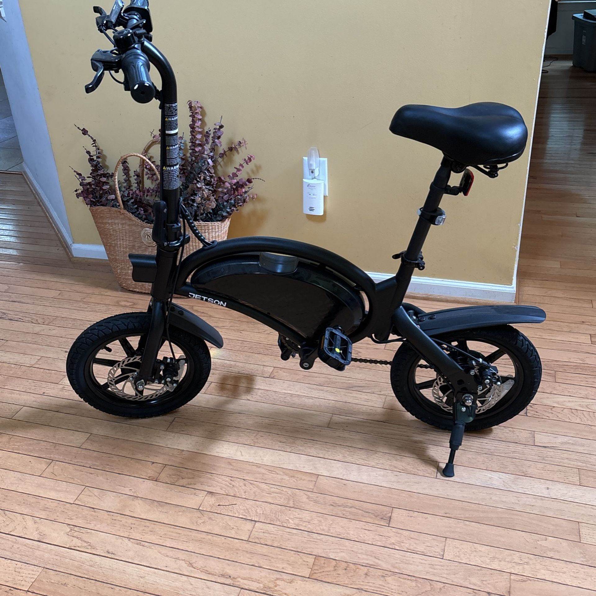 Jetson Bolt Pro Electric Bike
