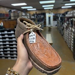 Men’s Hand-Tooled Shoe