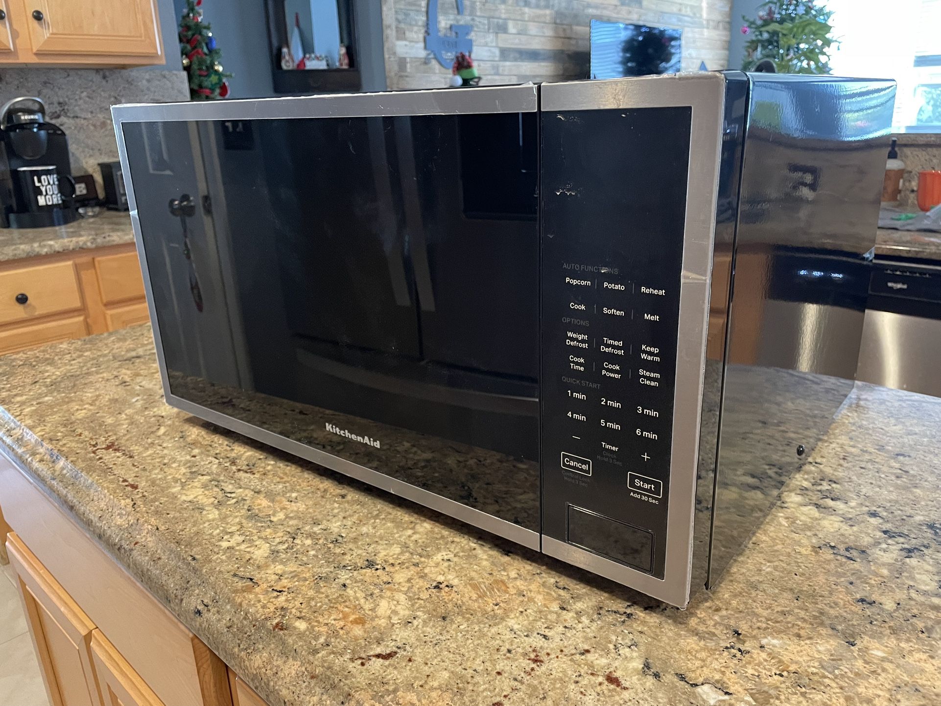 KitchenAid 1.6-cu ft 1700-Watt Sensor Cooking Controls Countertop Microwave (Stainless Steel) Model #KMCS122PPS 