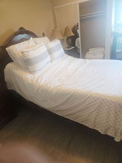 Electric bed recliner plus massage and queen mattress