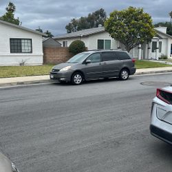 2005 Toyota Sienna
