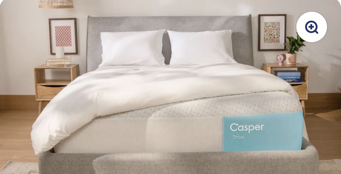 CASPER SNOW mattress Queen Size also includes brand new sheets, set, two pillows, and a mattress protector all included brand new, never used