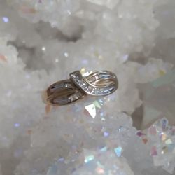 Love Knot Diamond Wedding Ring Round And Baguete 10k Solid Gold