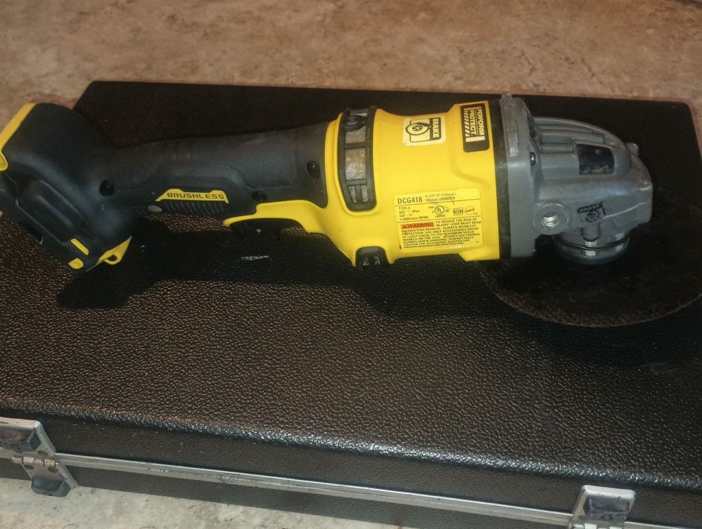 DeWalt DCG418 Flexvolt 60V Max Brushless Grinder